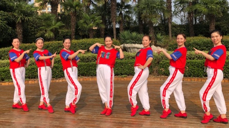 美久广场舞 看靓女们演绎 赢在江湖 时尚的舞步帅气的手势超级棒