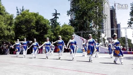 中电阳光丽人舞蹈队广场舞 一曲相送