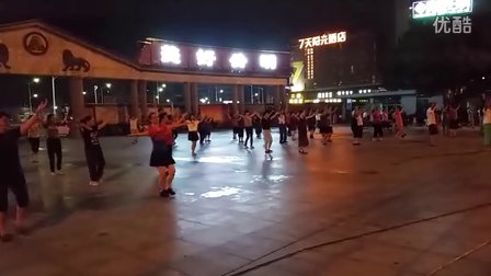深圳公明广场跳广场舞《雪山阿佳》