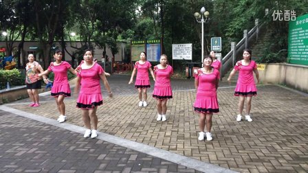 禾英广场舞《大街小巷都听我的歌》